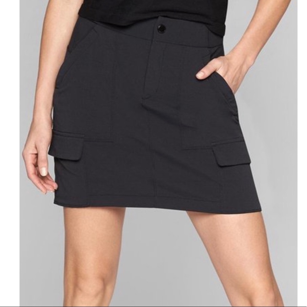 ATHLETA Stone Gray Trekkie Skort